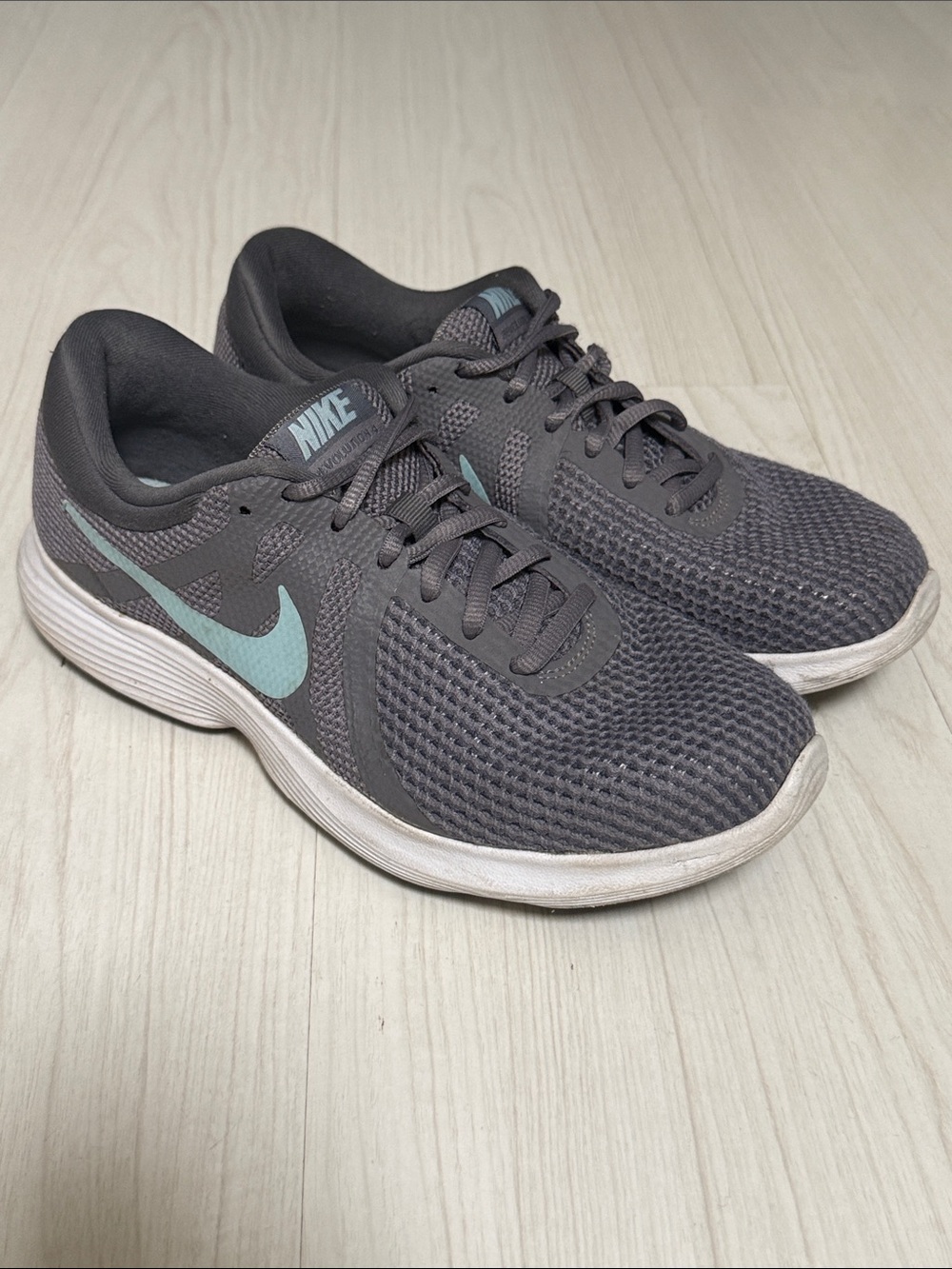 Nike Revolution 4 Gray Mesh Trainers with Teal Swoosh Sneakers